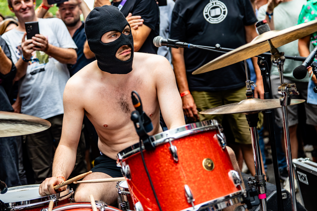 Equal Idiots @ Rock Herk, picture 11, photographed by Dorien Goetschalckx - FrontView Magazine