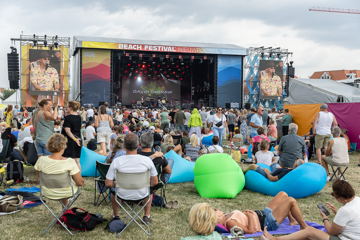 Gavin Degraw @ Beach Festival Nieuwpoort 2025, picture 15, photographed by Marc Verdonck - FrontView Magazine