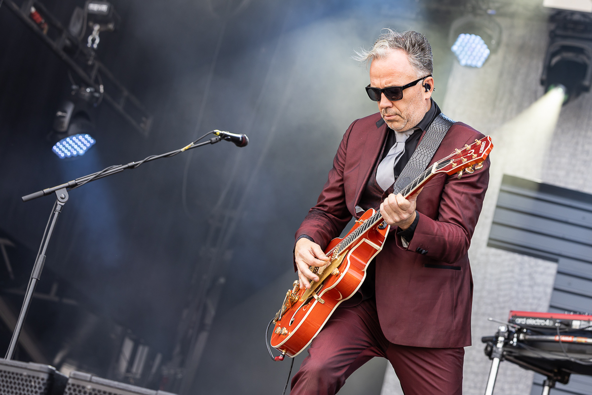 Les Truttes @ Beach Festival Nieuwpoort 2025, picture 2, photographed by Marc Verdonck - FrontView Magazine