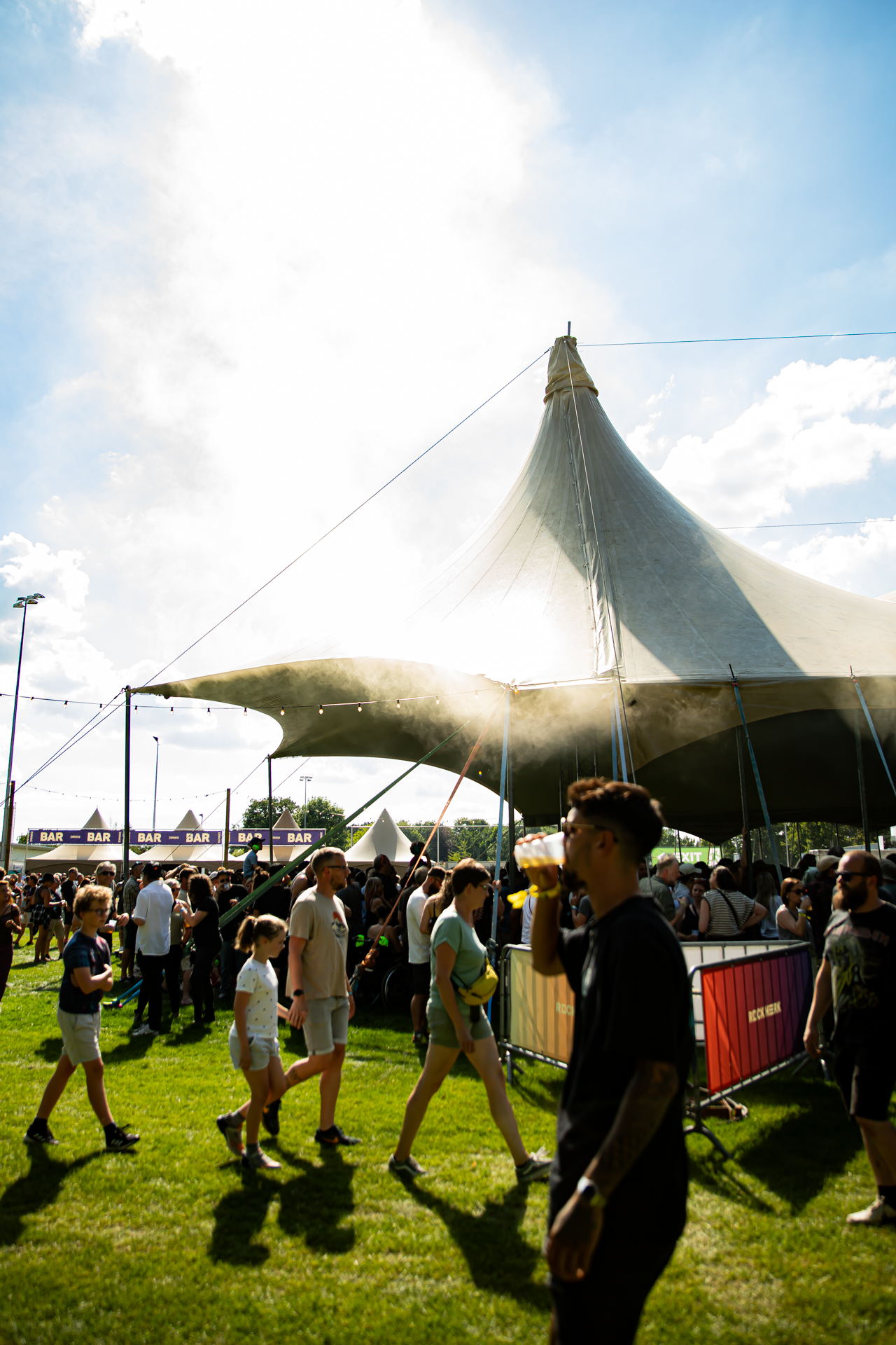 Sfeer @ Rock Herk, picture 1, photographed by Leen Verlinden - FrontView Magazine