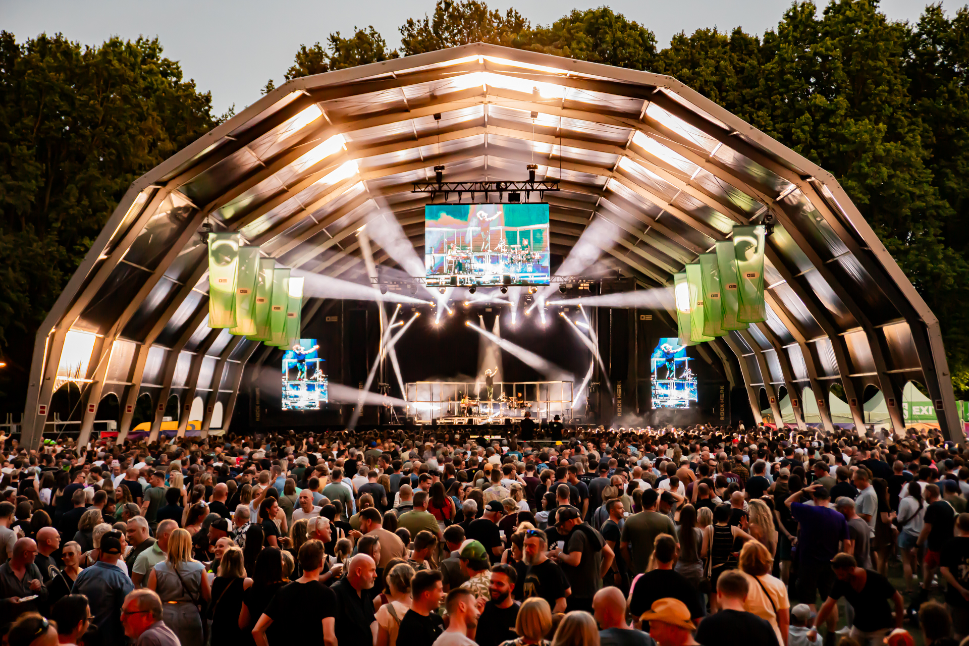 Sfeer @ Rock Herk, picture 5, photographed by Leen Verlinden - FrontView Magazine