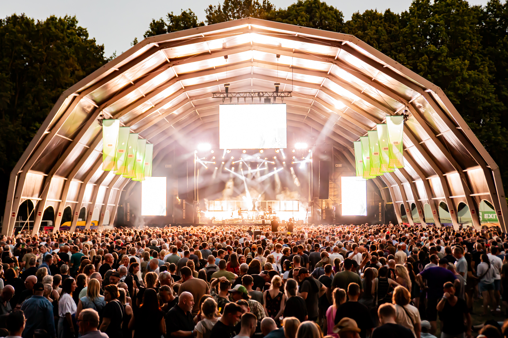 Sfeer @ Rock Herk, picture 6, photographed by Leen Verlinden - FrontView Magazine