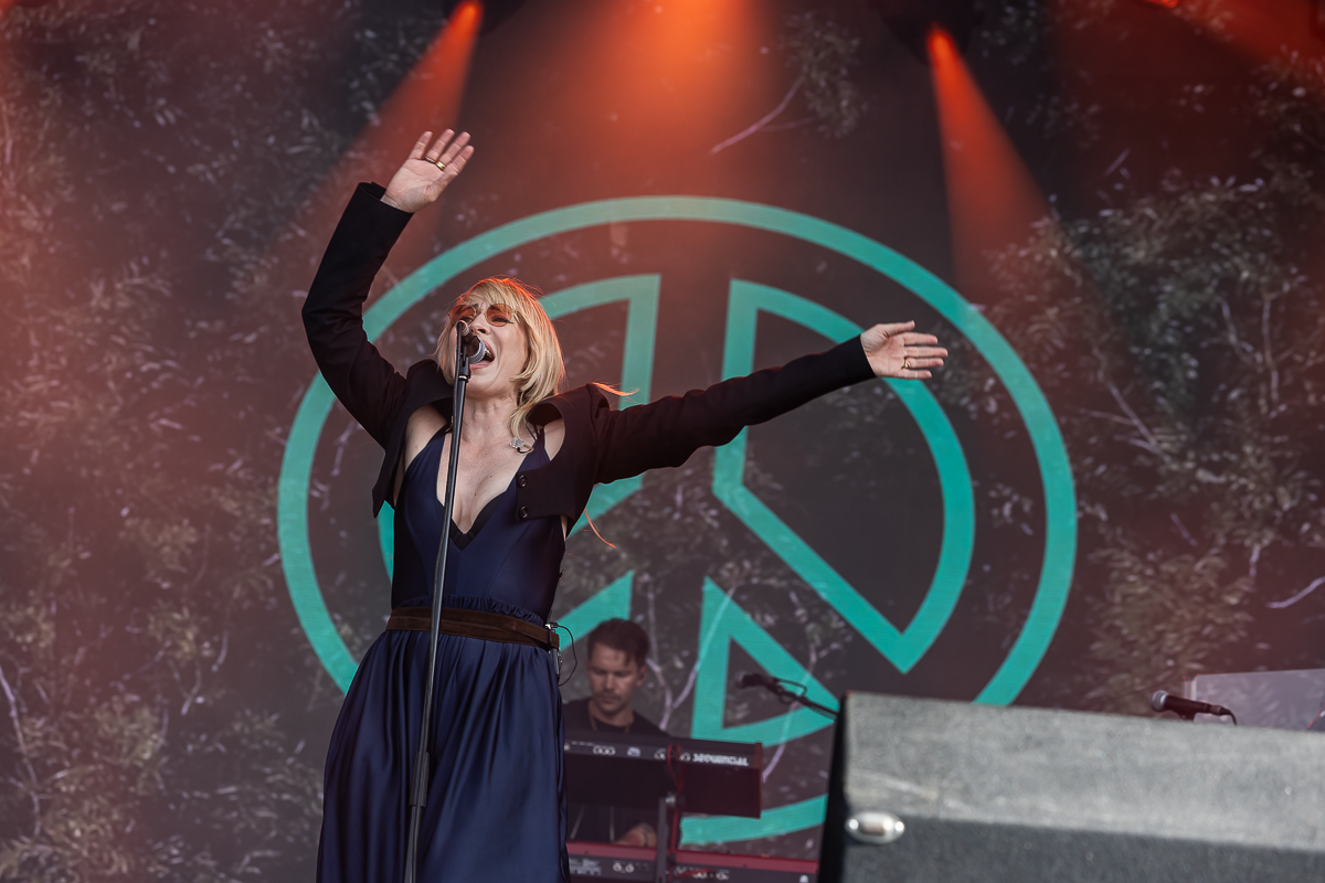 Natasha Bedingfield @ Beach Festival Nieuwpoort 2025, picture 6, photographed by Marc Verdonck - FrontView Magazine