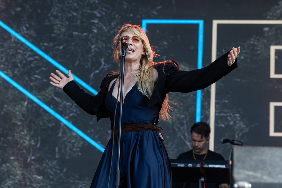 Natasha Bedingfield @ Beach Festival Nieuwpoort 2025, picture 7, photographed by Marc Verdonck - FrontView Magazine