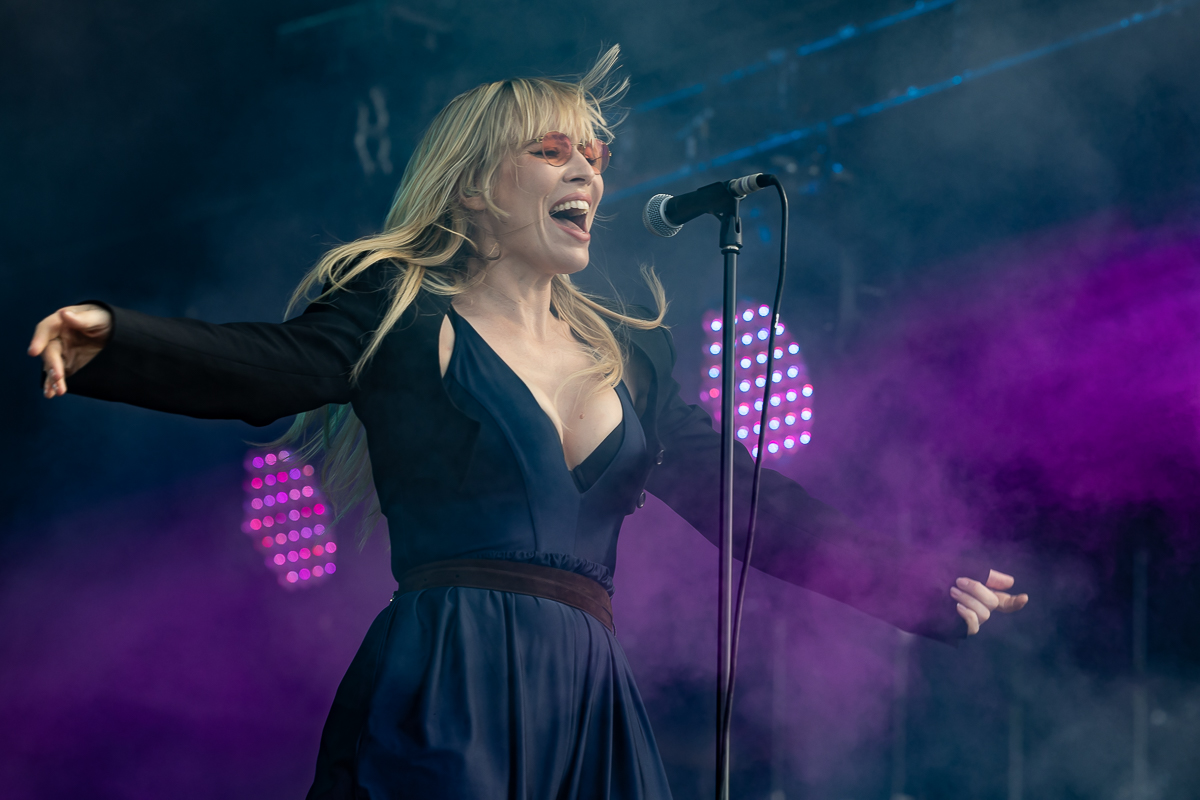 Natasha Bedingfield @ Beach Festival Nieuwpoort 2025, picture 20, photographed by Marc Verdonck - FrontView Magazine