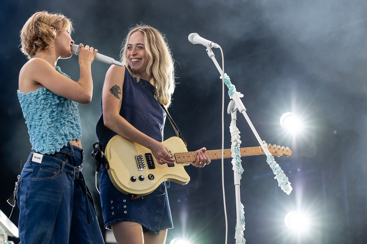 Pommelien Thijs @ Beach Festival Nieuwpoort 2025, picture 16, photographed by Marc Verdonck - FrontView Magazine