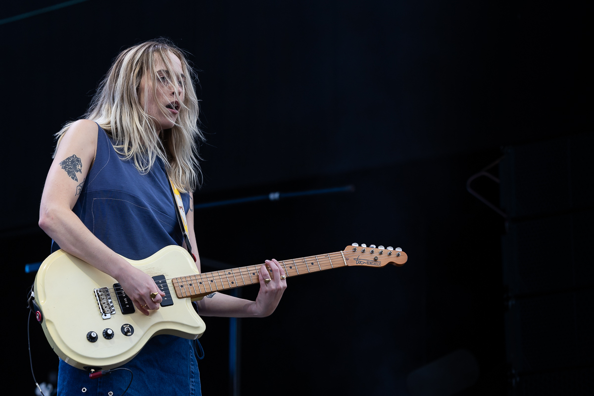 Pommelien Thijs @ Beach Festival Nieuwpoort 2025, picture 28, photographed by Marc Verdonck - FrontView Magazine