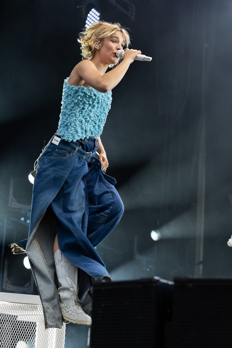Pommelien Thijs @ Beach Festival Nieuwpoort 2025, picture 34, photographed by Marc Verdonck - FrontView Magazine