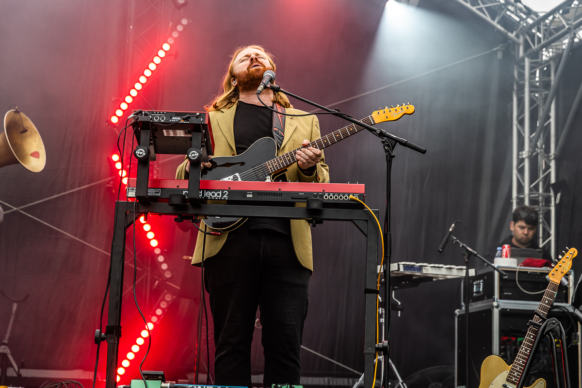Zinger @ Beach Festival Nieuwpoort 2025, picture 2, photographed by Marc Verdonck - FrontView Magazine