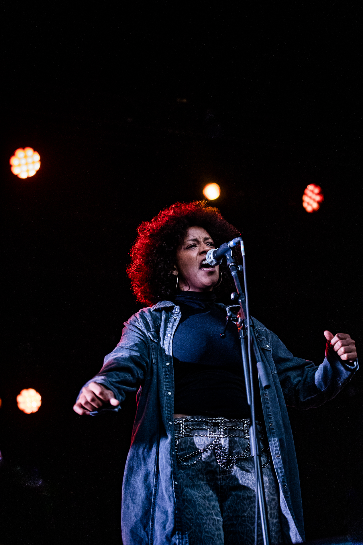 Adja @ Beleuvenissen, picture 7, photographed by Jürgen Bruynooghe - FrontView Magazine