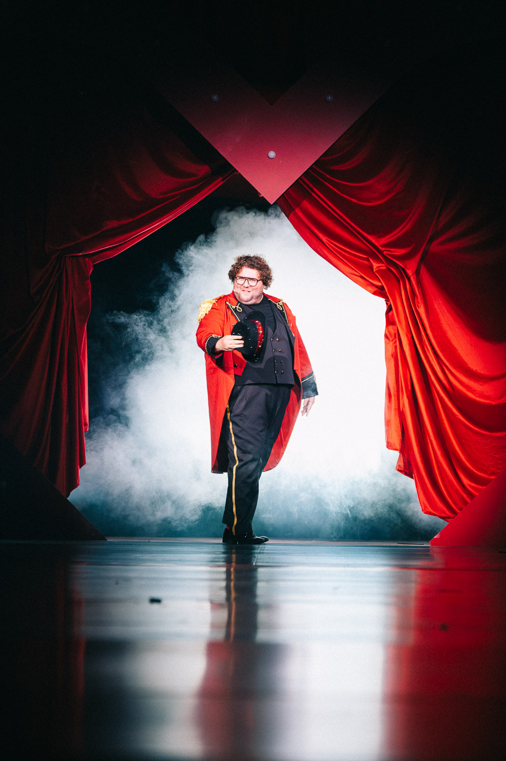 Circus Camille @ Klein Strand Oostende, picture 1, photographed by Sylvie De Meyer - FrontView Magazine