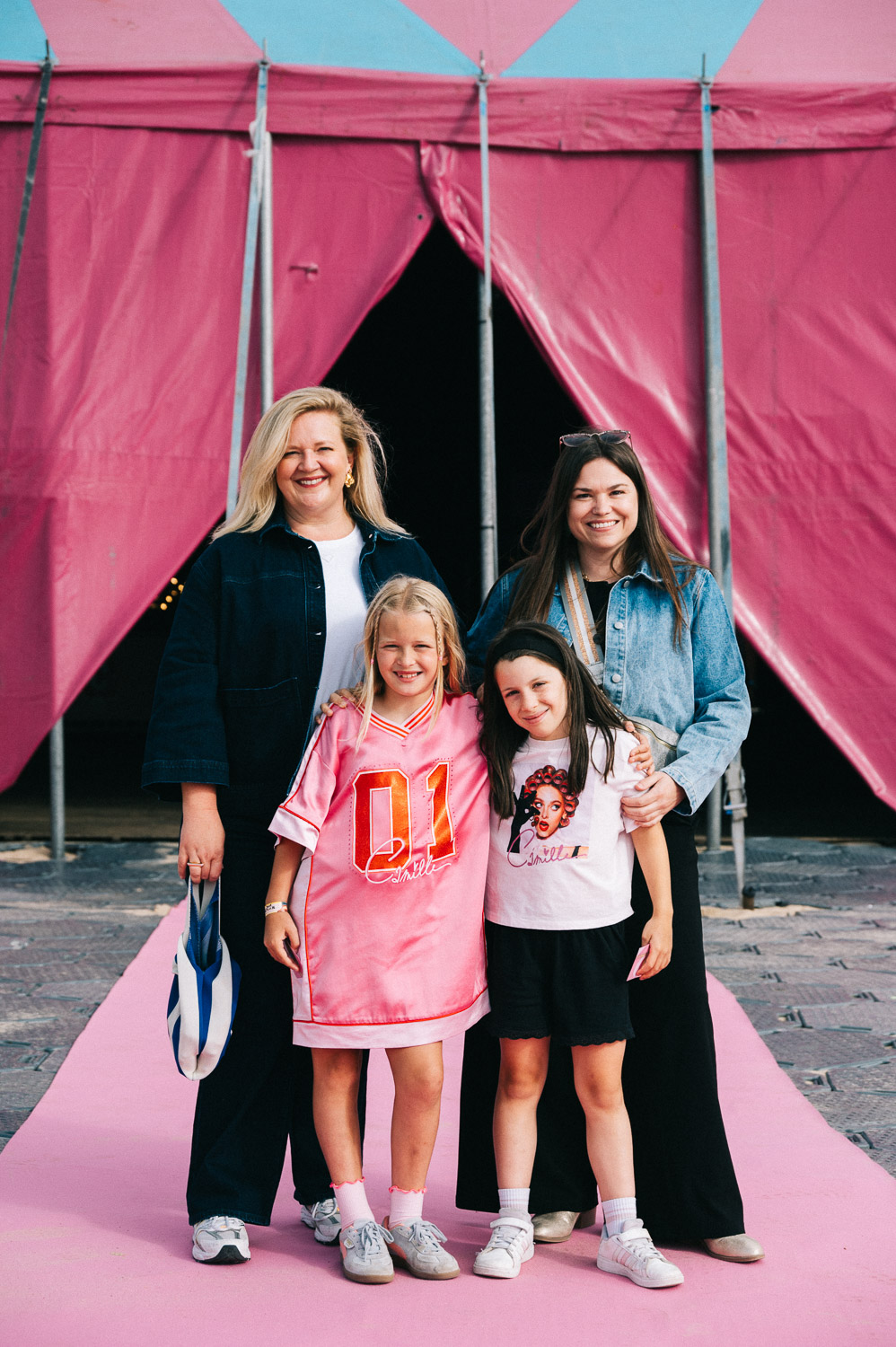 Circus Camille @ Klein Strand Oostende, picture 25, photographed by Sylvie De Meyer - FrontView Magazine