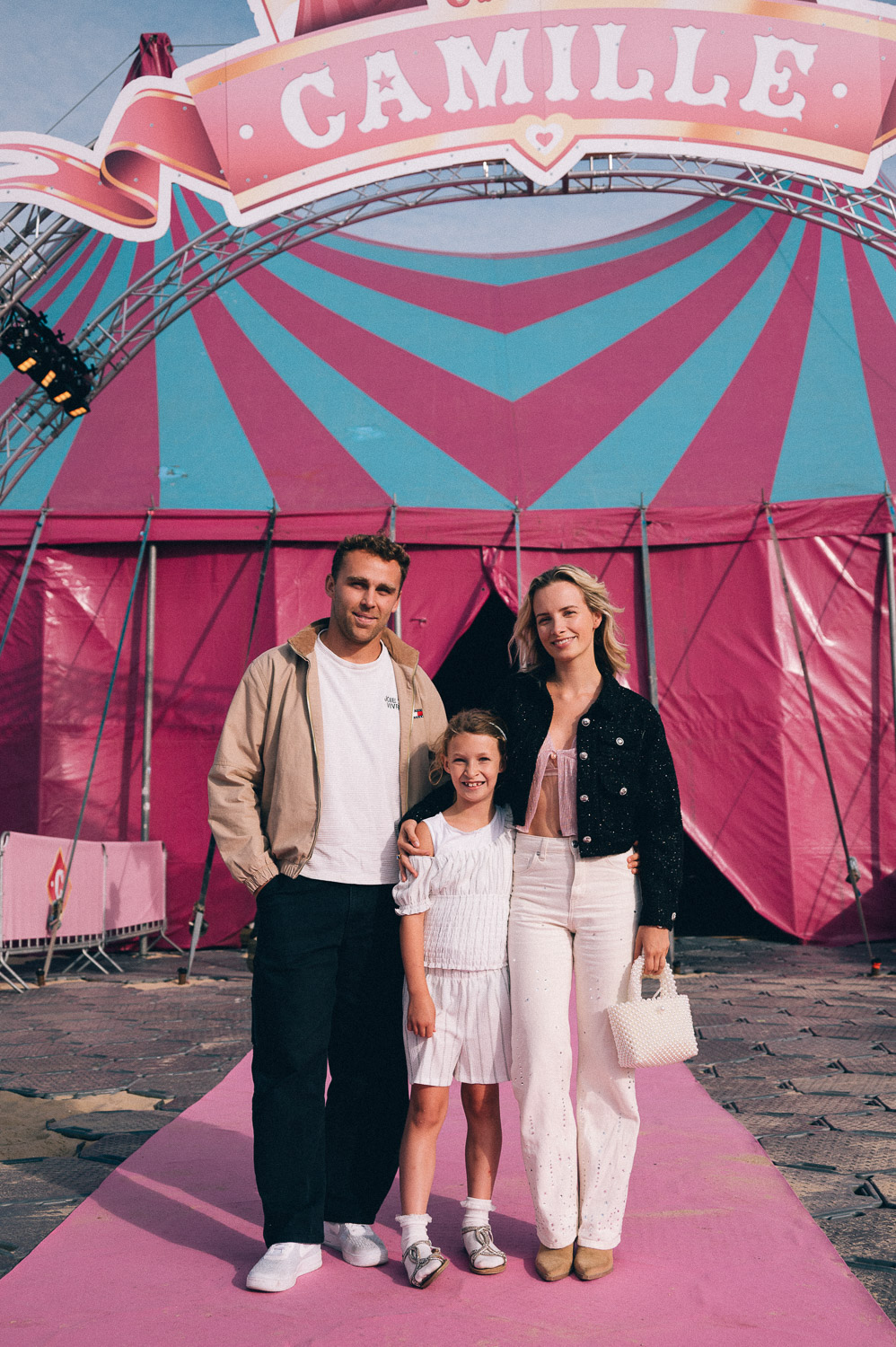 Circus Camille @ Klein Strand Oostende, picture 47, photographed by Sylvie De Meyer - FrontView Magazine