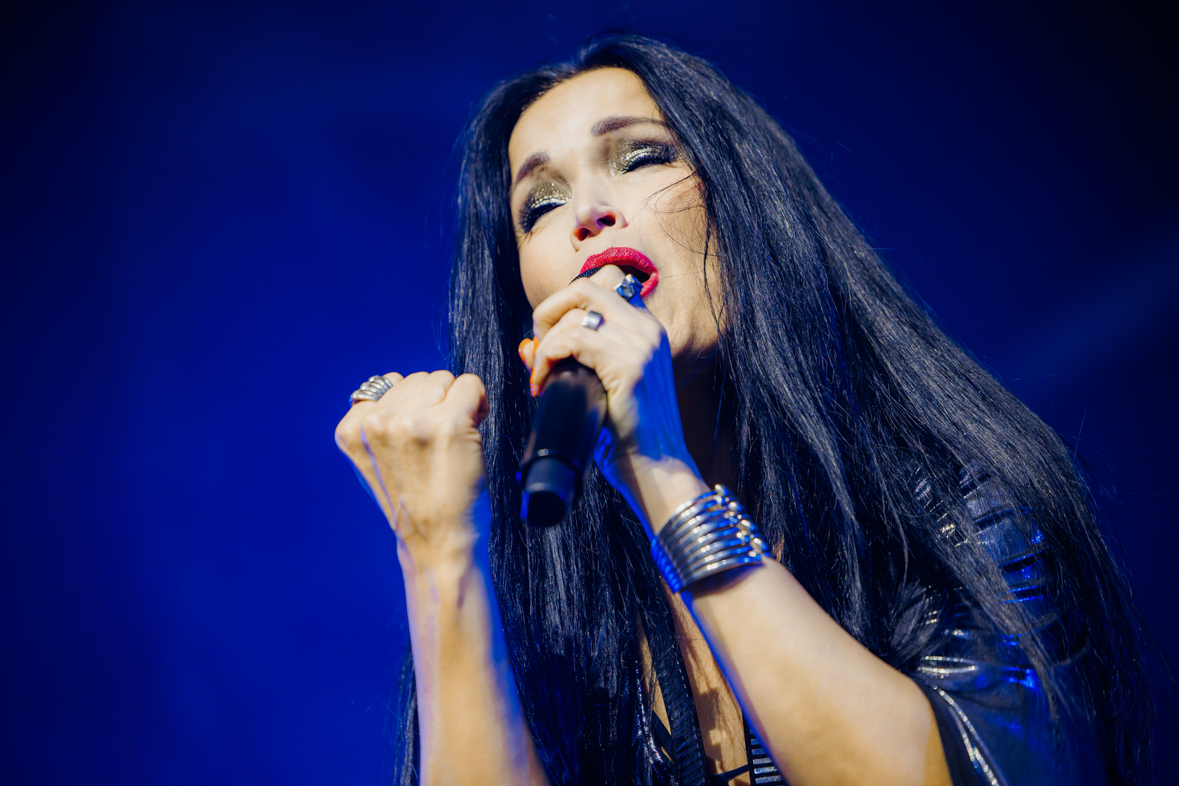 Tarja Live @ 013, picture 7, photographed by Paul Jongeneelen - FrontView Magazine