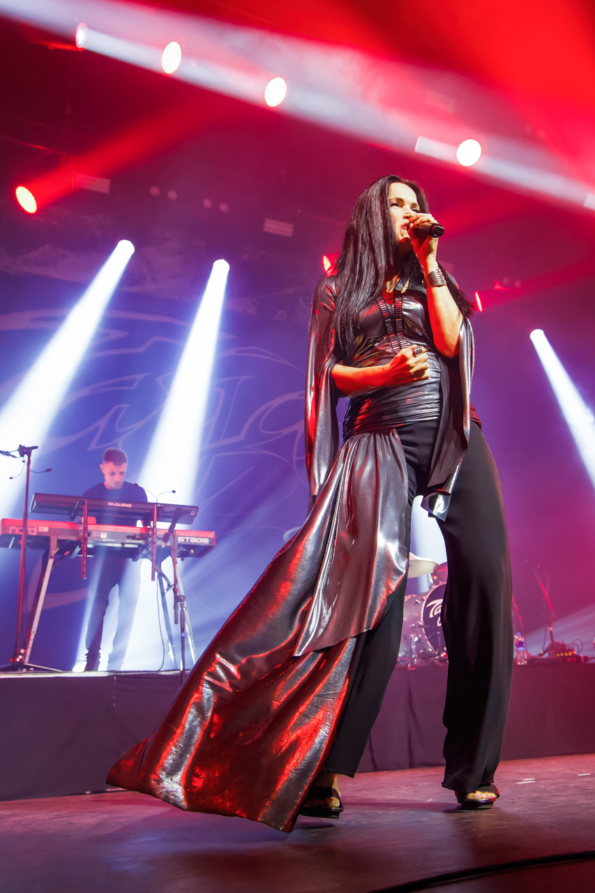 Tarja Live @ 013, picture 9, photographed by Paul Jongeneelen - FrontView Magazine
