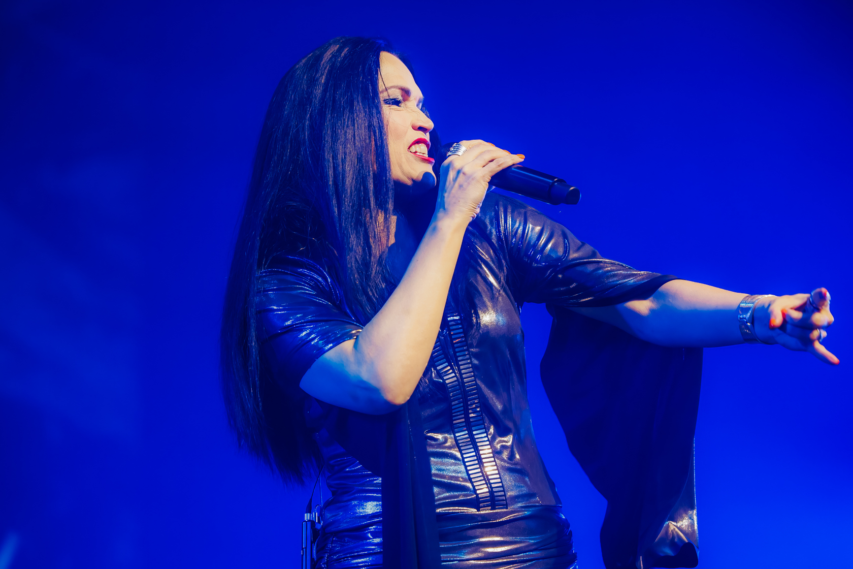 Tarja Live @ 013, picture 14, photographed by Paul Jongeneelen - FrontView Magazine