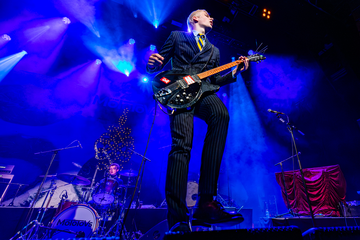 The Molotovs @ Effenaar, picture 5, photographed by Dorien Goetschalckx - FrontView Magazine