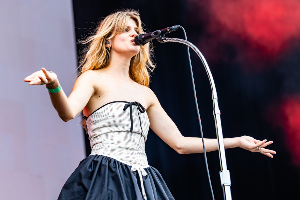 Emma Bale @ Suikerrock, foto 10, foto's door Dorien Goetschalckx - FrontView Magazine