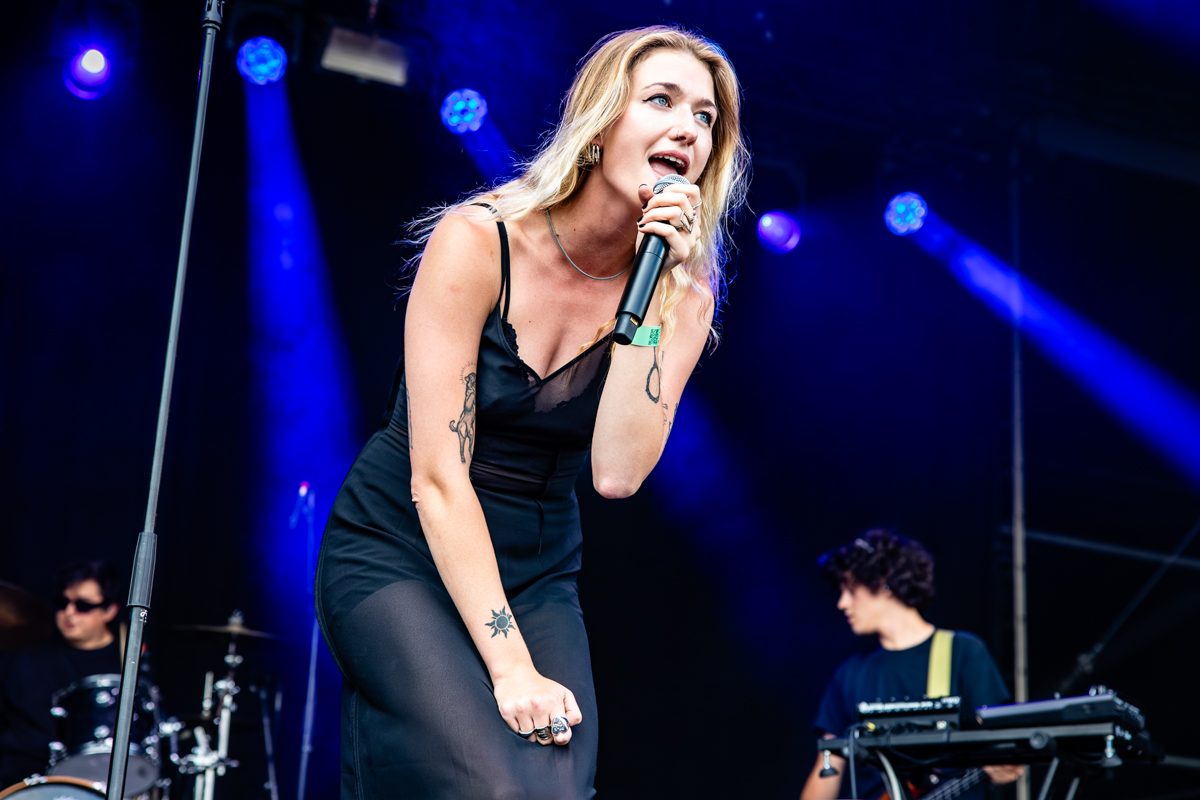JEN @ Suikerrock, picture 1, photographed by Dorien Goetschalckx - FrontView Magazine