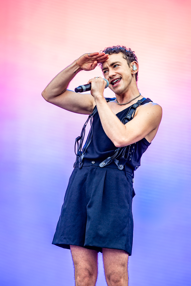 Olly Alexander @ Suikerrock, picture 3, photographed by Dorien Goetschalckx - FrontView Magazine