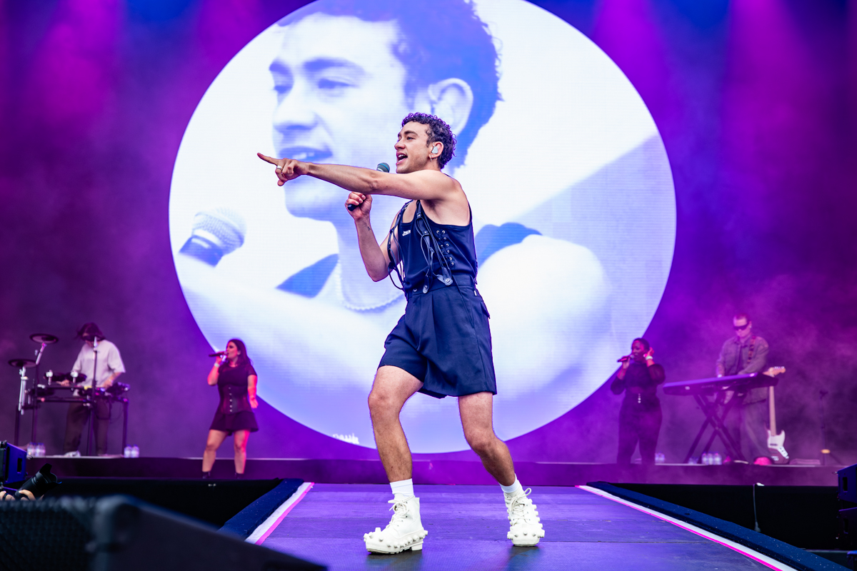 Olly Alexander @ Suikerrock, picture 6, photographed by Dorien Goetschalckx - FrontView Magazine