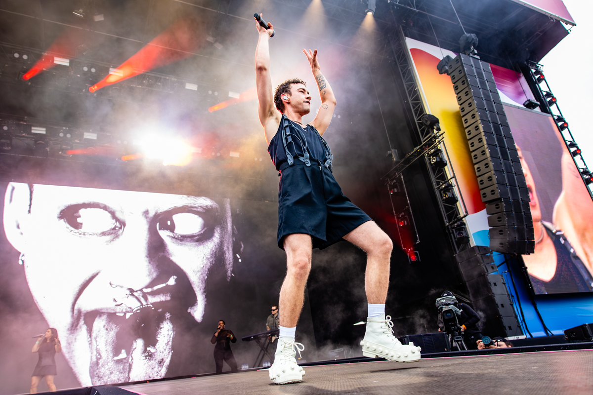 Olly Alexander @ Suikerrock, picture 11, photographed by Dorien Goetschalckx - FrontView Magazine