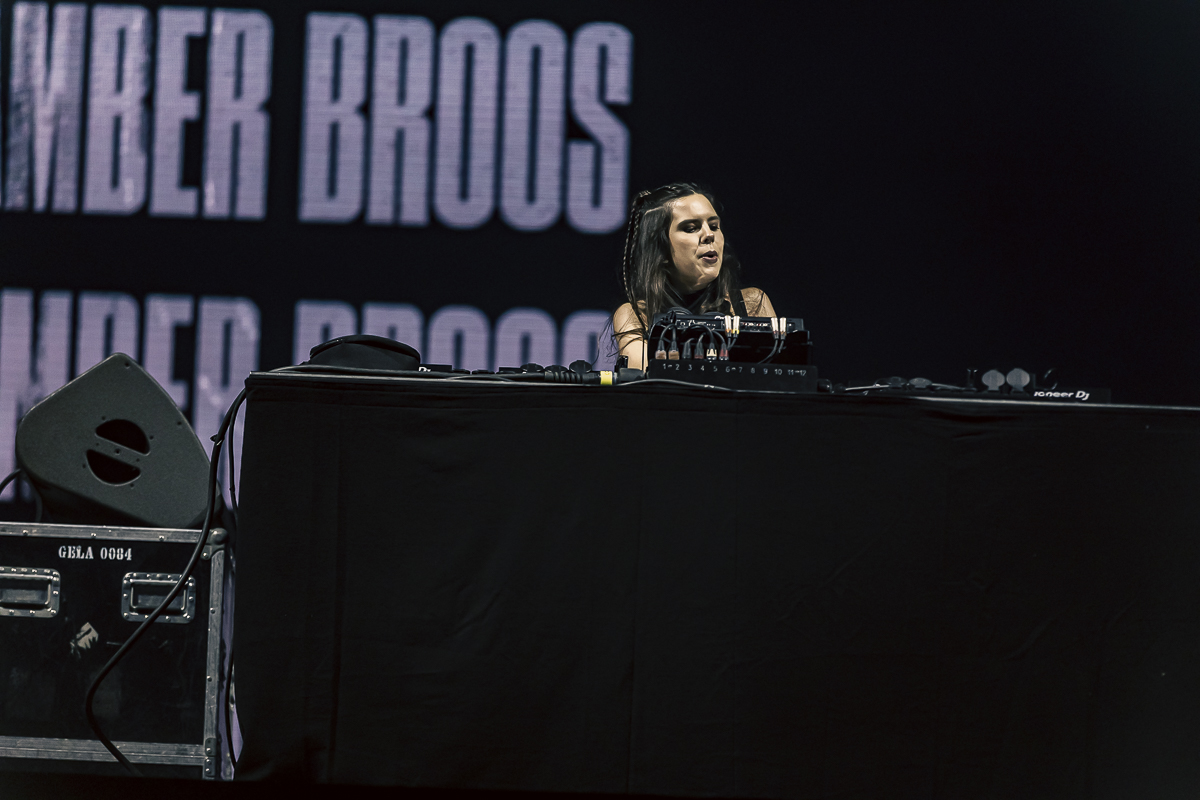 Amber Broos @ Lokerse Feesten, picture 5, photographed by Peter Smet - FrontView Magazine