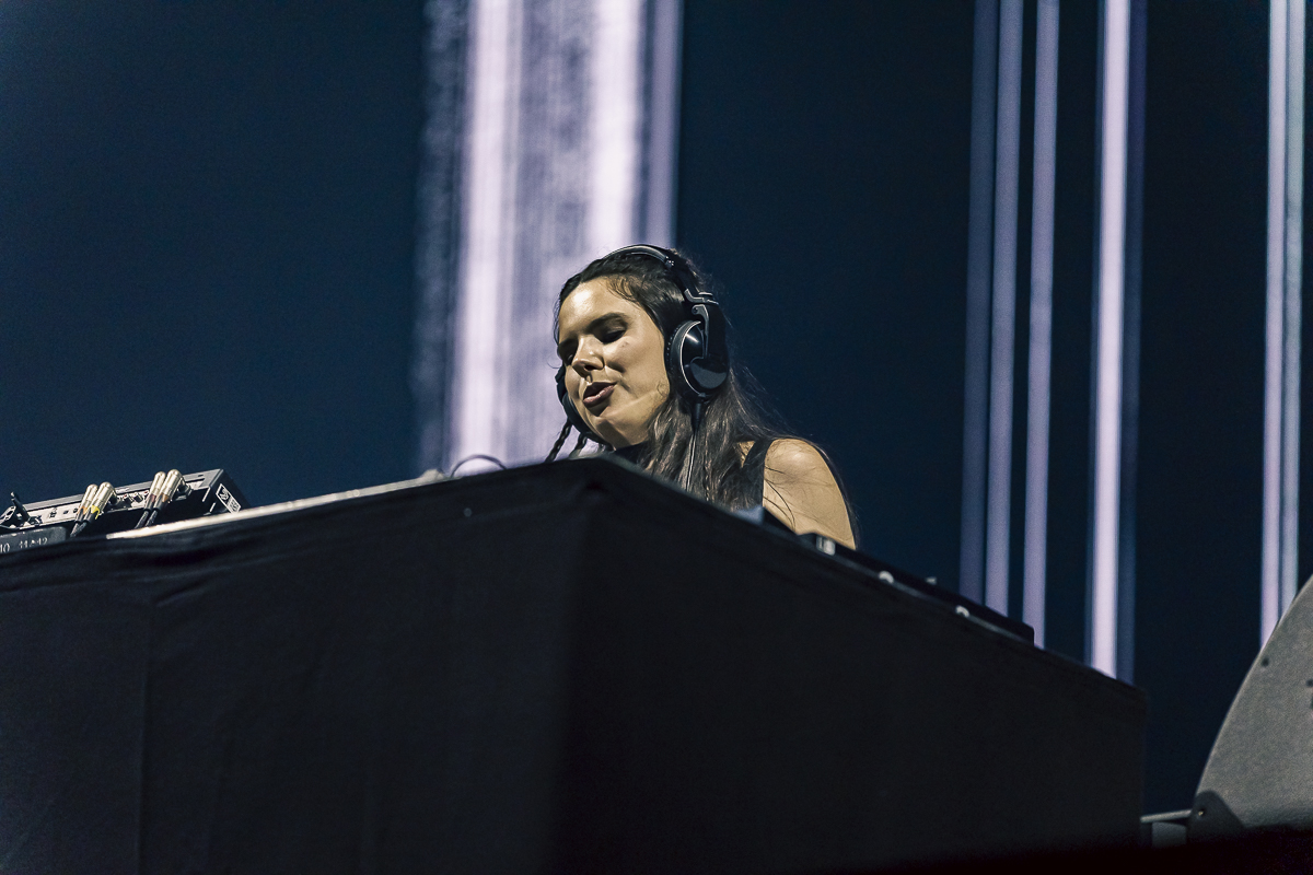 Amber Broos @ Lokerse Feesten, picture 13, photographed by Peter Smet - FrontView Magazine