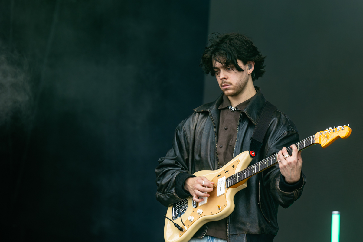 Only The Poets @ Suikerrock, picture 4, photographed by Dorien Goetschalckx - FrontView Magazine