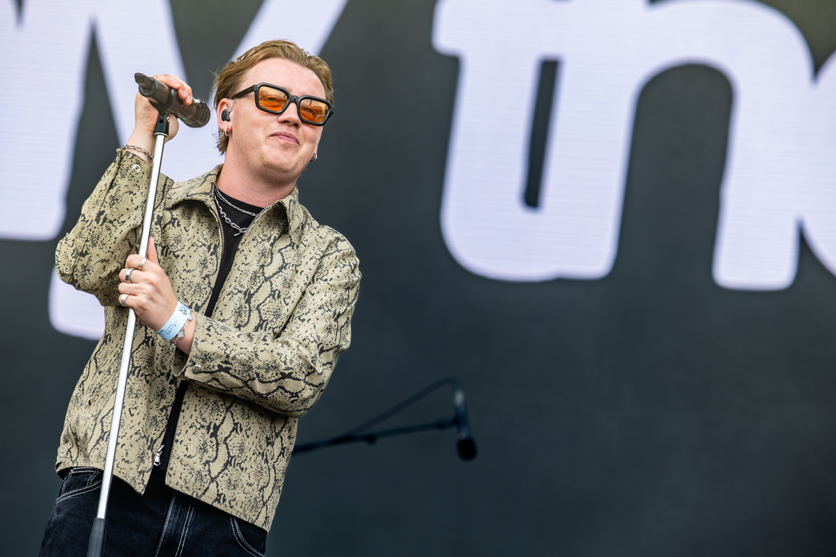 Only The Poets @ Suikerrock, picture 5, photographed by Dorien Goetschalckx - FrontView Magazine