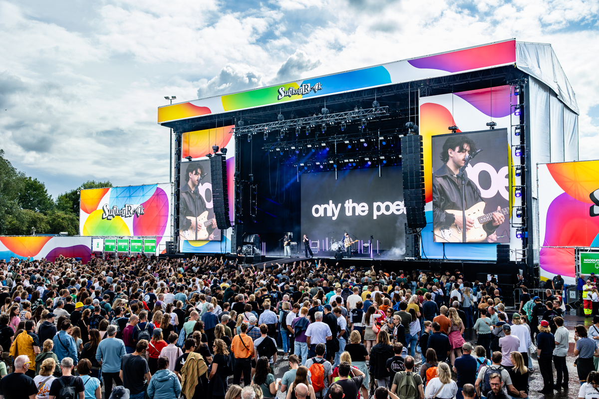 Only The Poets @ Suikerrock, picture 14, photographed by Dorien Goetschalckx - FrontView Magazine