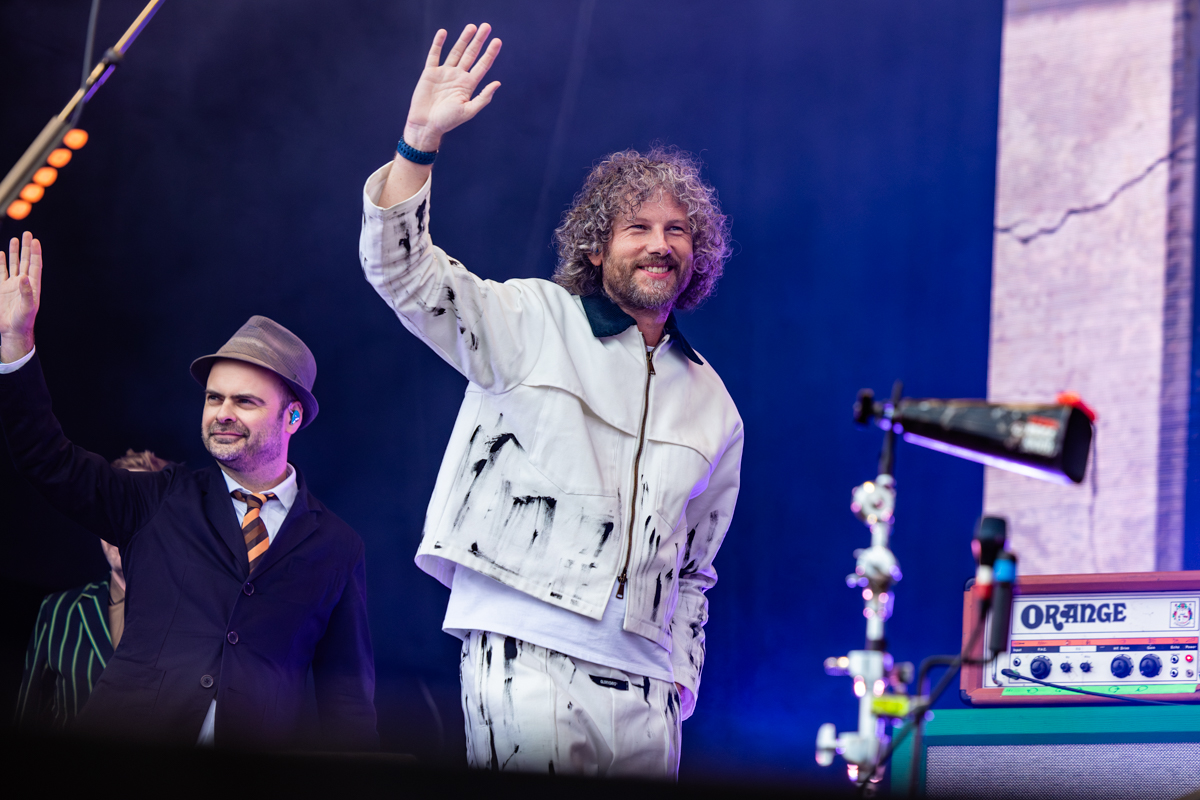 Kaiser Chiefs @ Suikerrock, picture 1, photographed by Dorien Goetschalckx - FrontView Magazine