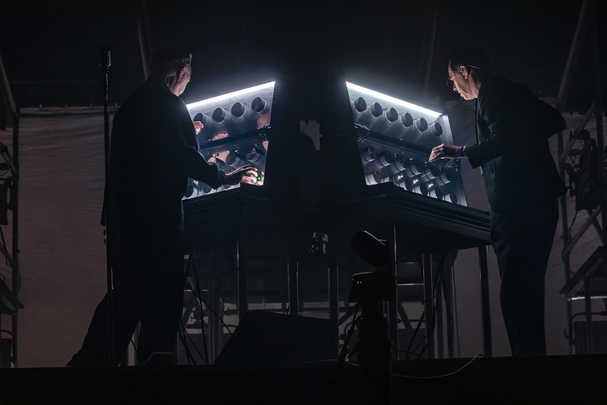 Soulwax @ Lokerse Feesten 2025, foto 2, foto's door Edwin Houdevelt - FrontView Magazine