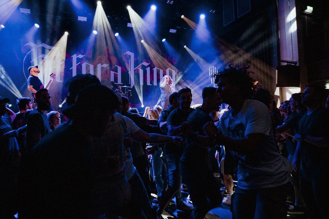 Fit For A King @ Nieuwe Nor, picture 4, photographed by Anoek Houben - FrontView Magazine
