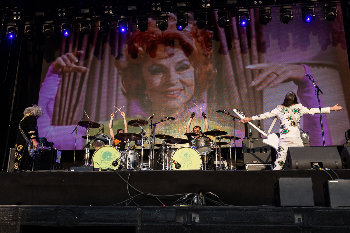 Melvins @ Lokerse Feesten, picture 12, photographed by David Johnson - FrontView Magazine
