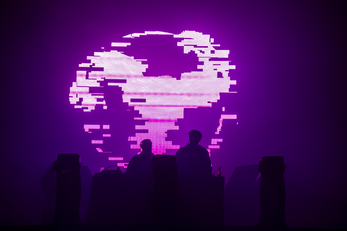 Bicep Present Chroma @ Lokerse Feesten, picture 2, photographed by Bart Janssens - FrontView Magazine