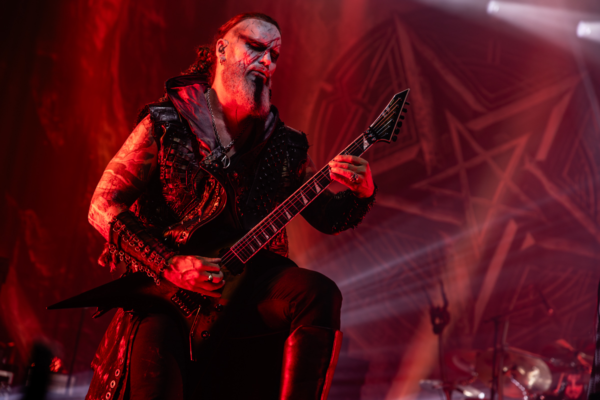 Dimmu Borgir @ 013, picture 14, photographed by Dorien Goetschalckx - FrontView Magazine