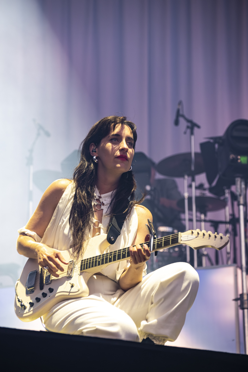 Eefje De Visser @ Lokerse Feesten, picture 3, photographed by Bart Janssens - FrontView Magazine