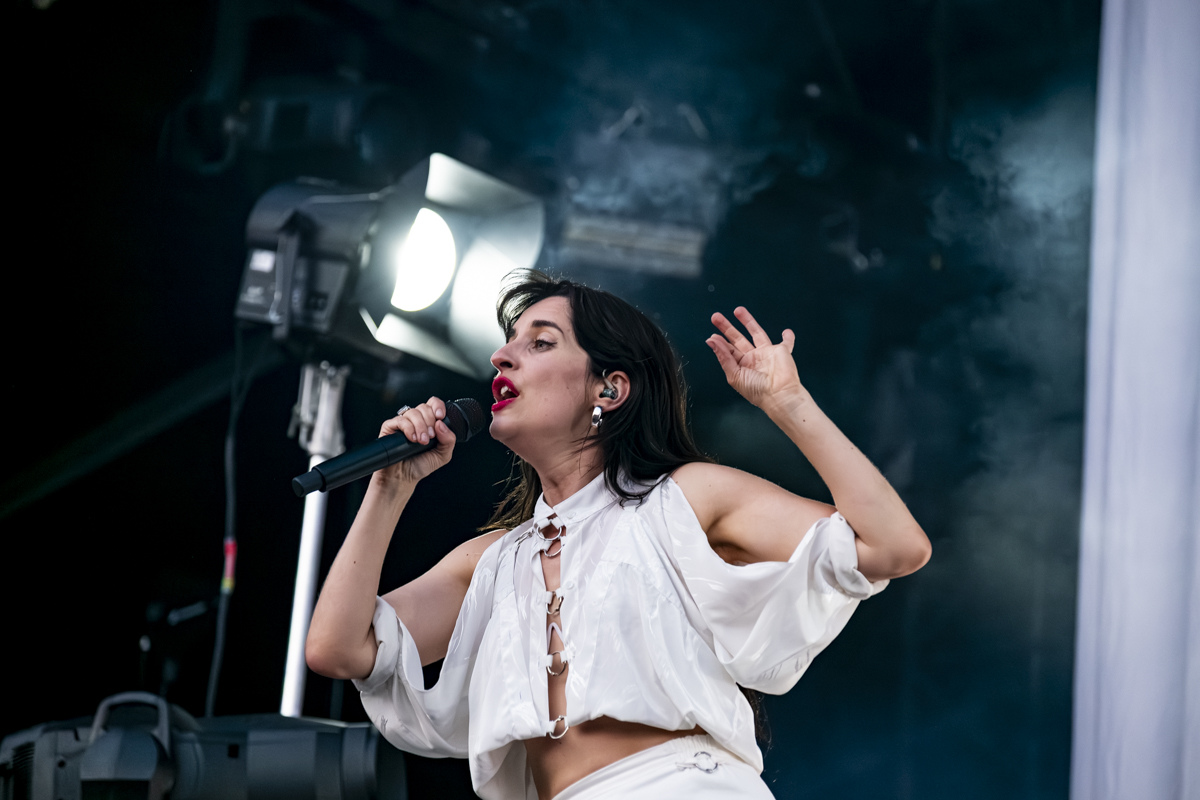 Eefje De Visser @ Lokerse Feesten, picture 19, photographed by Bart Janssens - FrontView Magazine