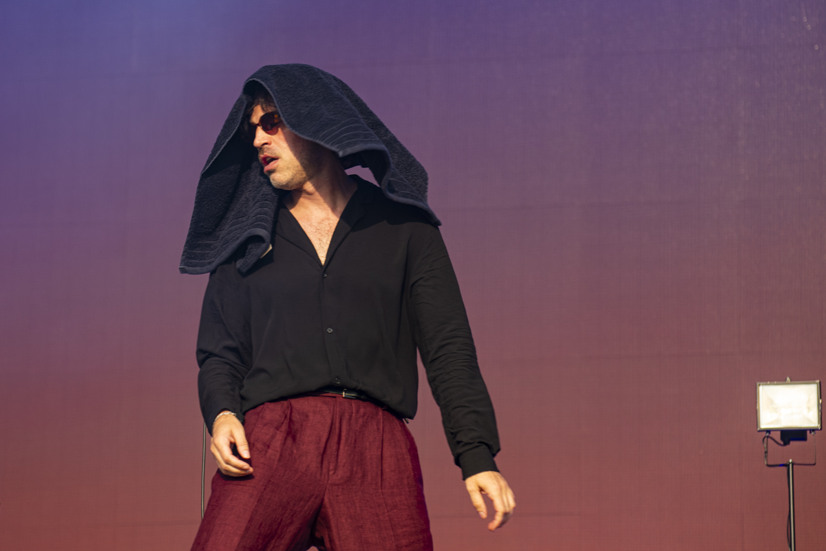 J. Bernardt @ Lokerse Feesten, picture 19, photographed by Bart Janssens - FrontView Magazine