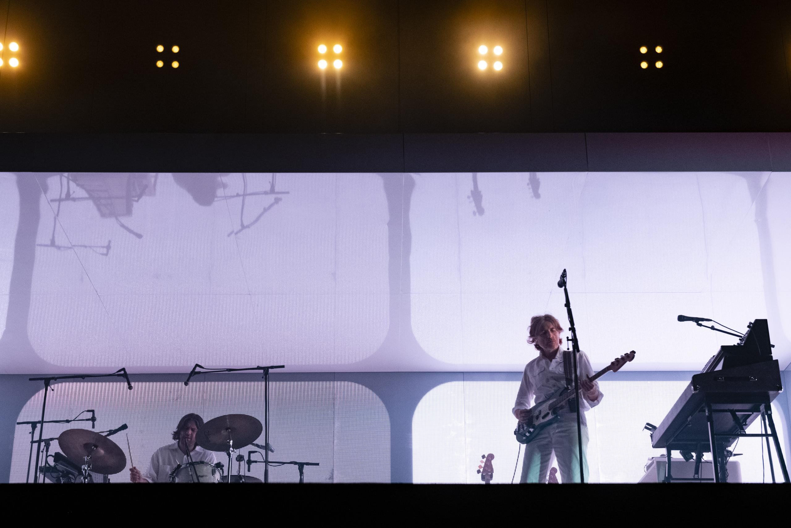 Air @ Lokerse Feesten, picture 9, photographed by Sandra Van Watermeulen - FrontView Magazine