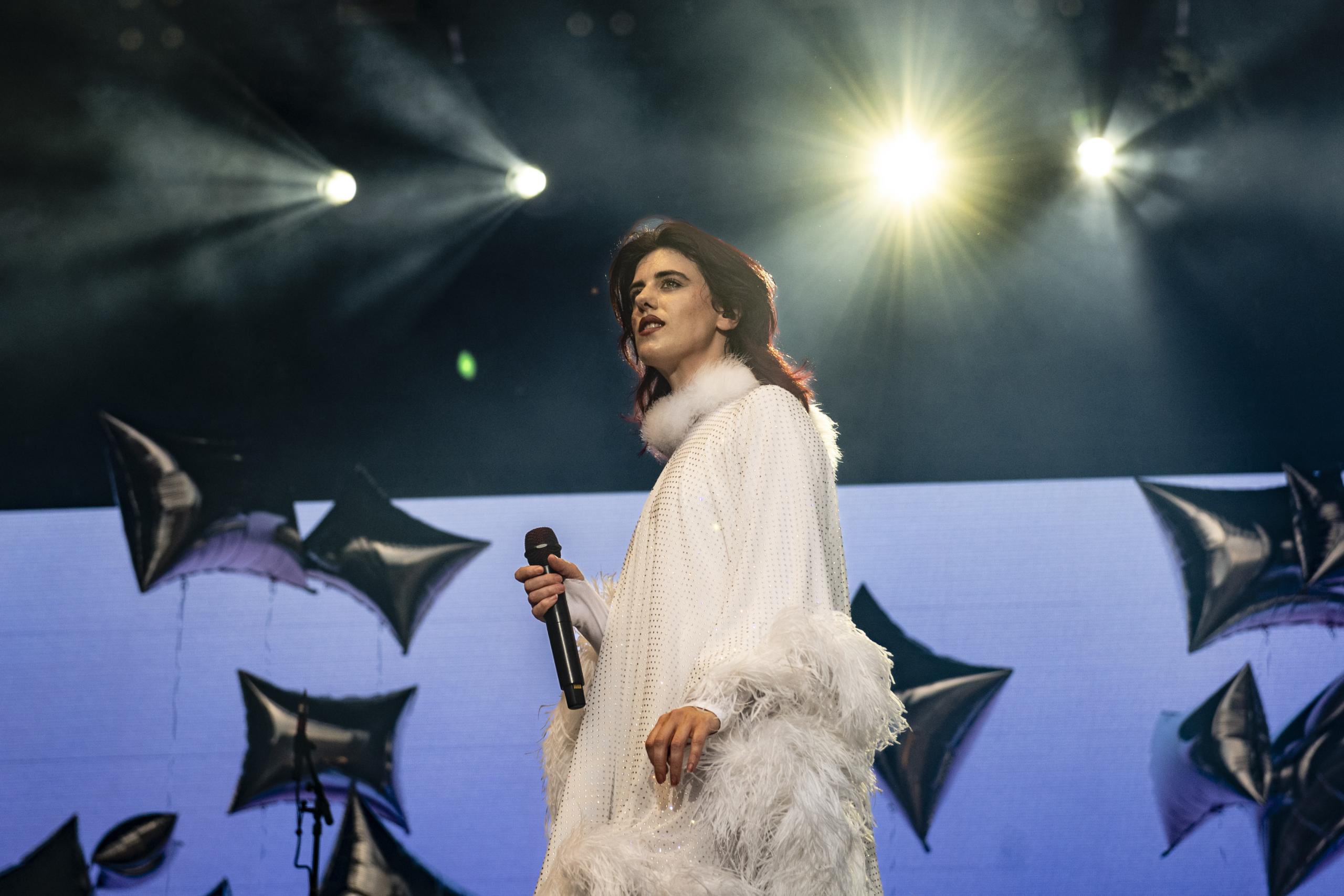 Silvie Kreusch @ Lokerse Feesten, picture 6, photographed by Sandra Van Watermeulen - FrontView Magazine