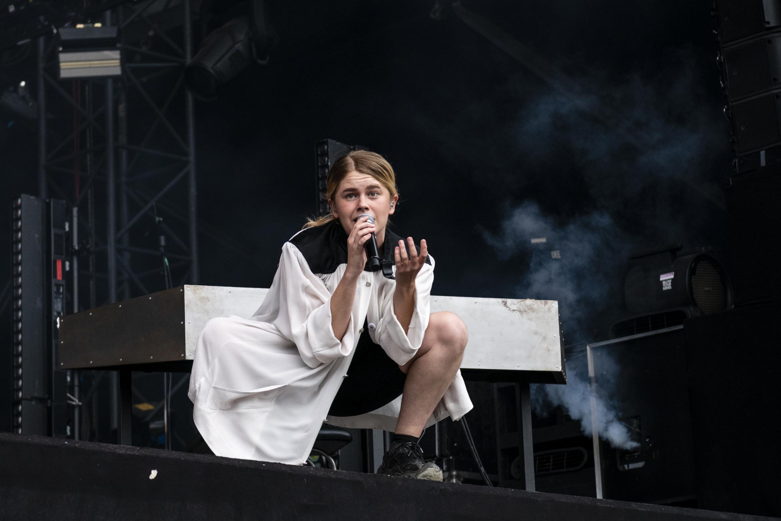 Zaho De Sagazan @ Lokerse Feesten, picture 3, photographed by Sandra Van Watermeulen - FrontView Magazine