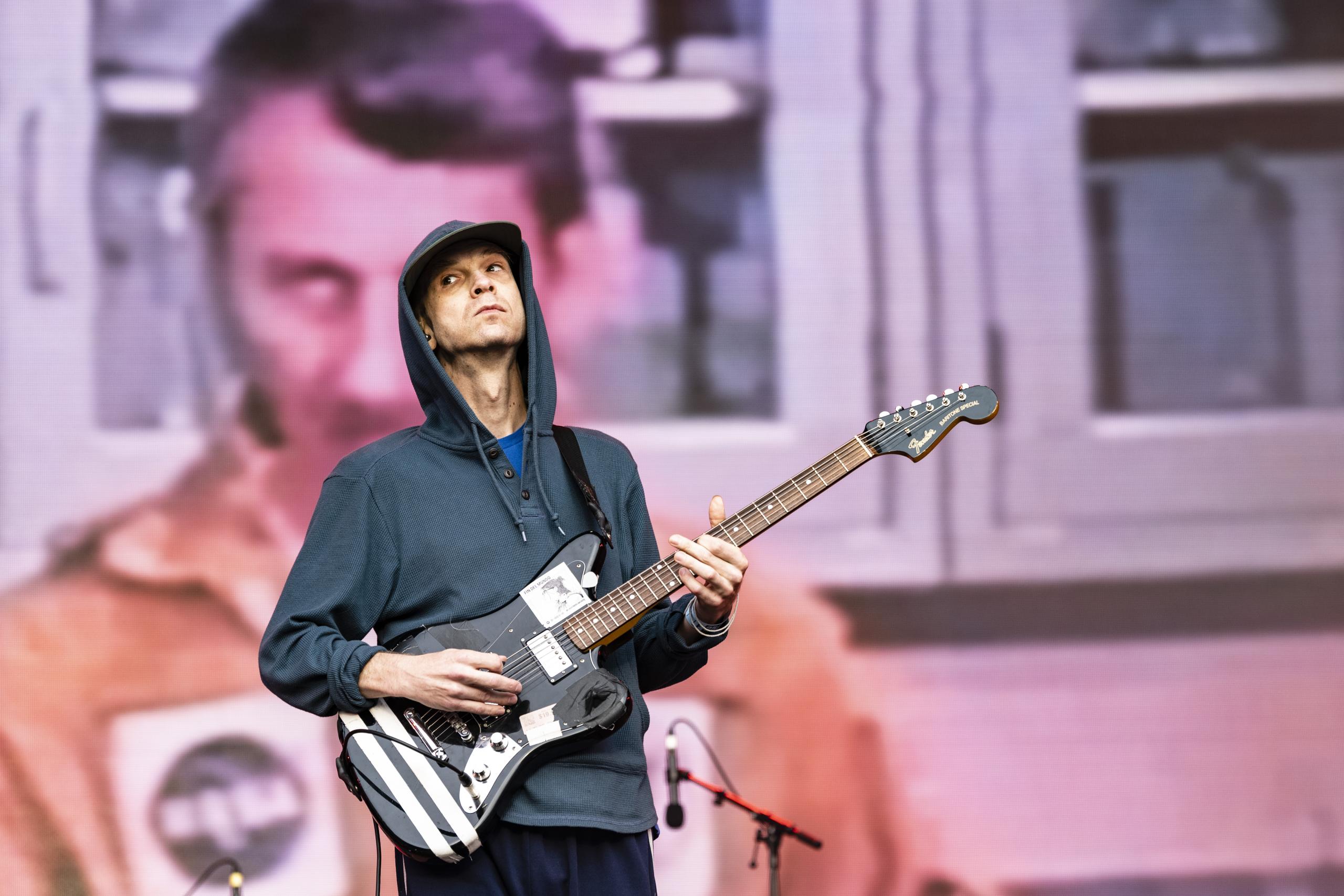 DIIV @ Lokerse Feesten, picture 6, photographed by Sandra Van Watermeulen - FrontView Magazine