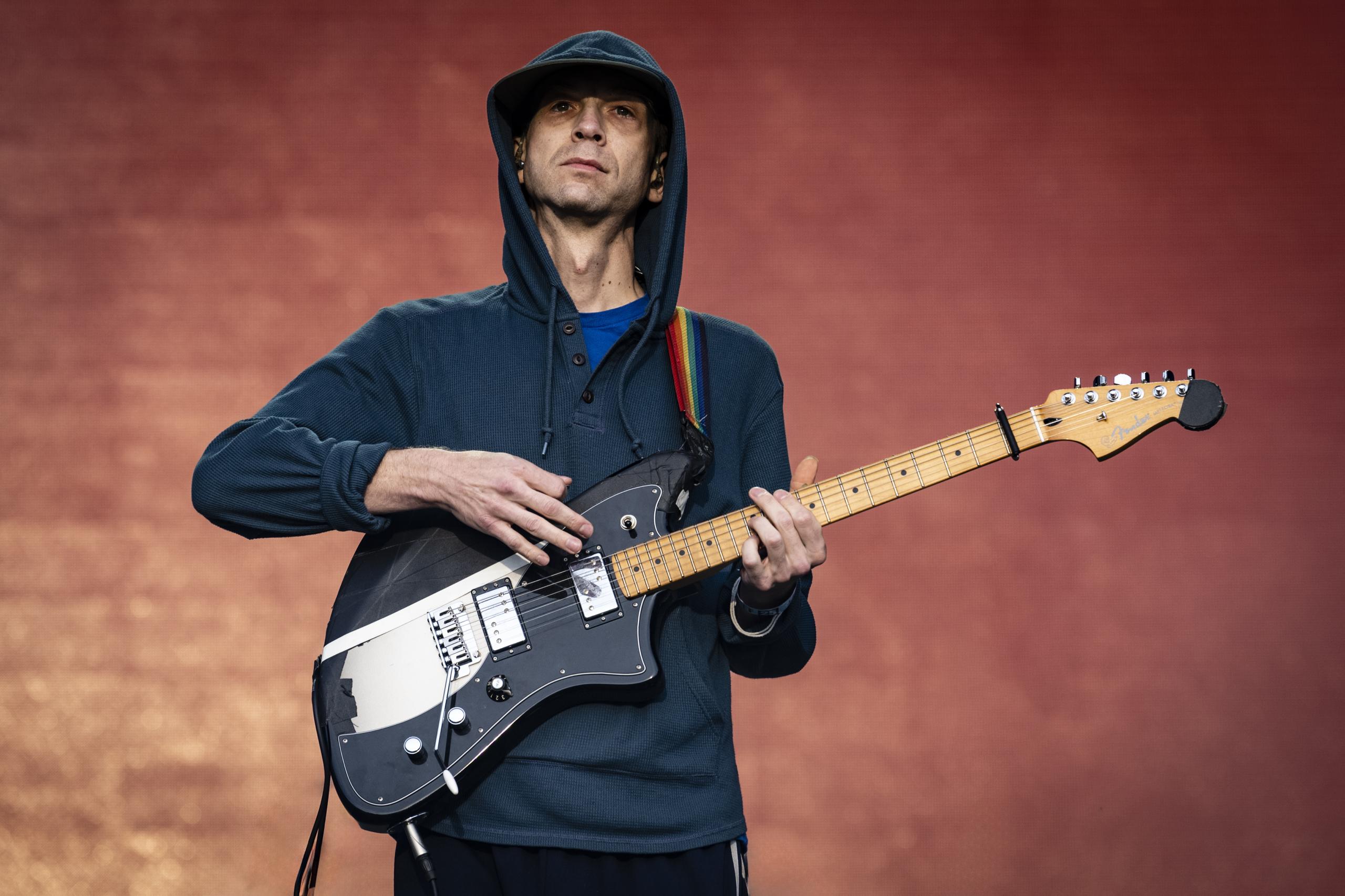 DIIV @ Lokerse Feesten, picture 16, photographed by Sandra Van Watermeulen - FrontView Magazine