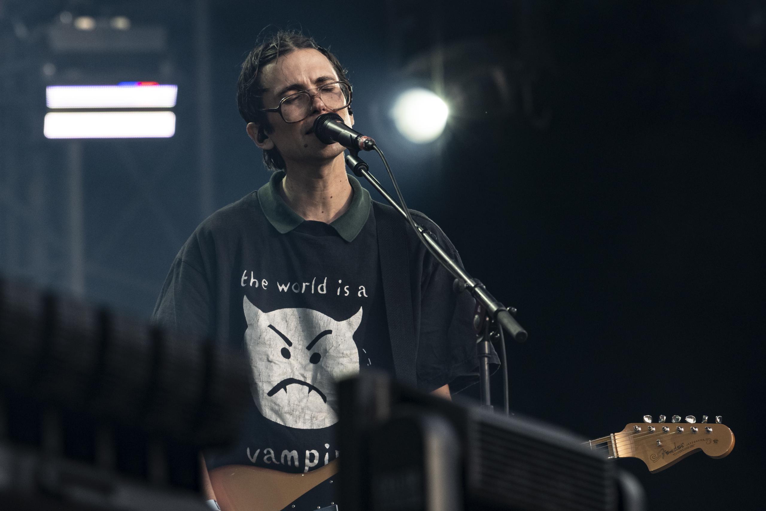 DIIV @ Lokerse Feesten, picture 19, photographed by Sandra Van Watermeulen - FrontView Magazine