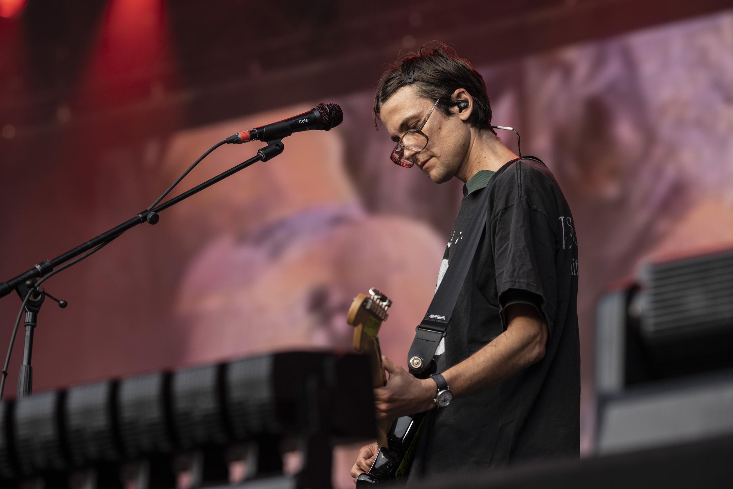 DIIV @ Lokerse Feesten, picture 22, photographed by Sandra Van Watermeulen - FrontView Magazine