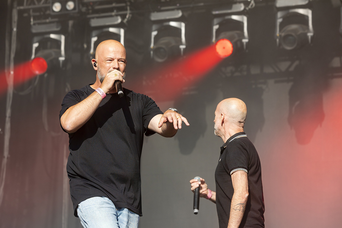't Hof Van Commerce @ Lokerse Feesten 2025, foto 1, foto's door Edwin Houdevelt - FrontView Magazine