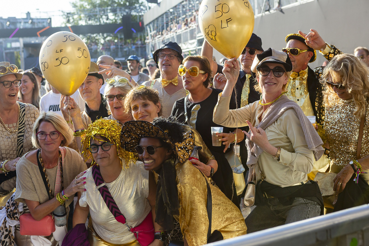 't Hof Van Commerce @ Lokerse Feesten 2025, foto 3, foto's door Edwin Houdevelt - FrontView Magazine