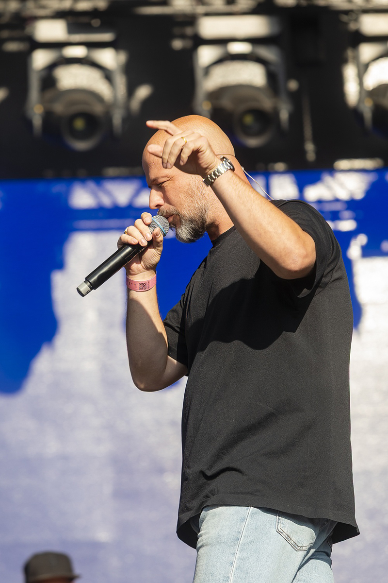 't Hof Van Commerce @ Lokerse Feesten 2025, foto 4, foto's door Edwin Houdevelt - FrontView Magazine